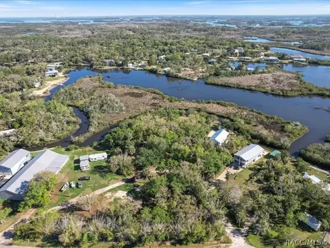 1465 S Surf Loop, Crystal River, FL 34429 photo 4