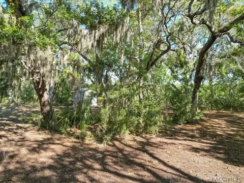 1465 S Surf Loop, Crystal River, FL 34429 photo 15