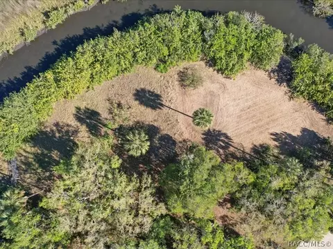 1465 S Surf Loop, Crystal River, FL 34429 photo 13