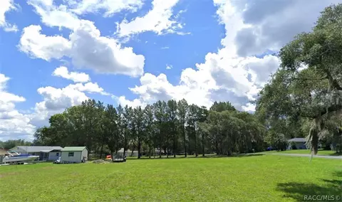 3561 E Kirby Ln, Inverness, FL 34452