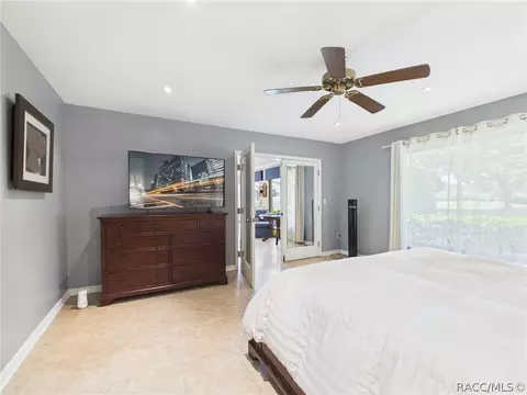 Bedroom - 650 E Dakota Ct, Hernando, FL 34442 photo 3 of 7