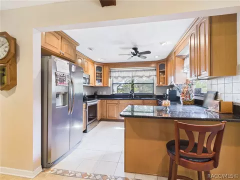 Kitchen - 650 E Dakota Ct, Hernando, FL 34442 photo 2 of 4