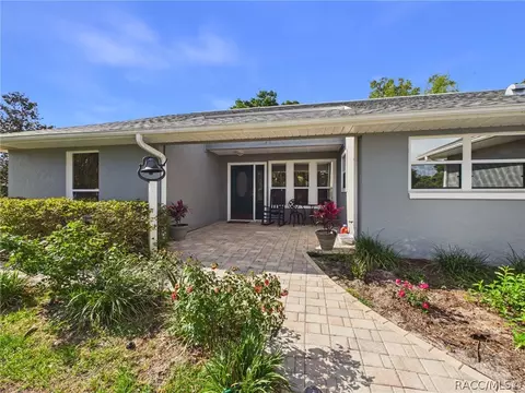 Exterior - 650 E Dakota Ct, Hernando, FL 34442 photo 5 of 16