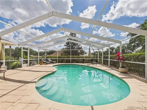 Exterior - 650 E Dakota Ct, Hernando, FL 34442 photo 7 of 16
