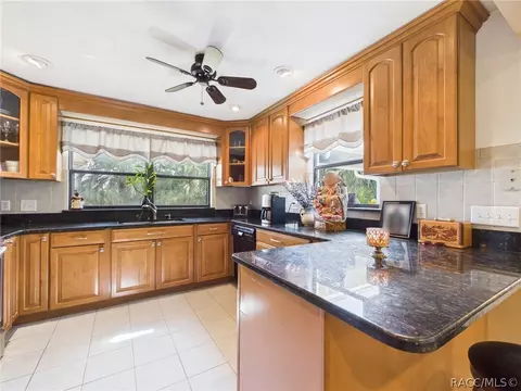 Kitchen - 650 E Dakota Ct, Hernando, FL 34442 photo 1 of 4