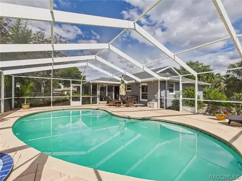 Exterior - 650 E Dakota Ct, Hernando, FL 34442 photo 8 of 16