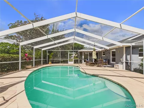Exterior - 650 E Dakota Ct, Hernando, FL 34442 photo 11 of 16