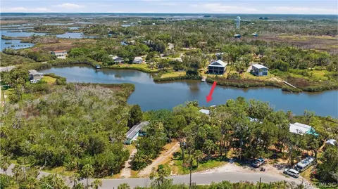 1490 S Estuary Dr, Crystal River, FL 34429