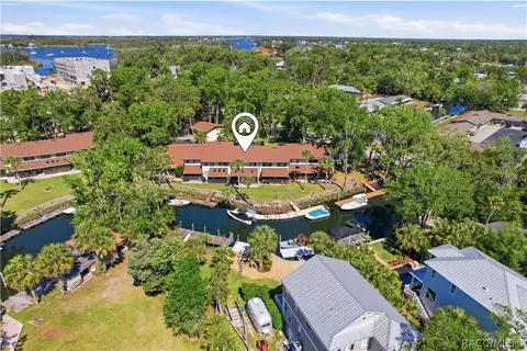 1637 SE Paradise Cir #104, Crystal River, FL 34429