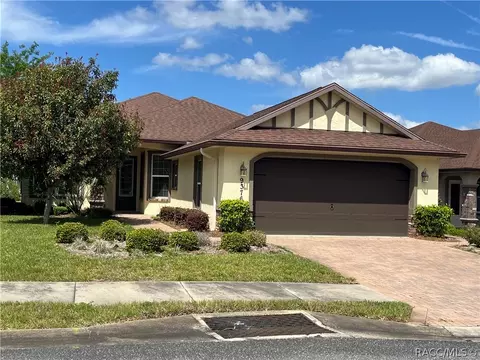 9376 S Deer Park Dr, Homosassa, FL 34446