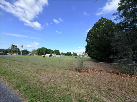 9095 N Crisney Pt, Crystal River, FL 34428 photo 7
