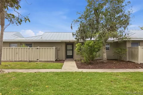 11562 W Bayshore Dr, Crystal River, FL 34429