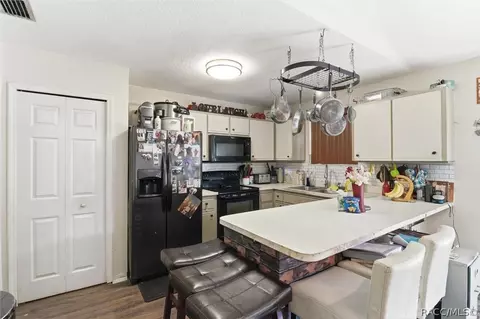Kitchen - 334 S Raymo Ter, Lecanto, FL 34461 photo 1 of 2