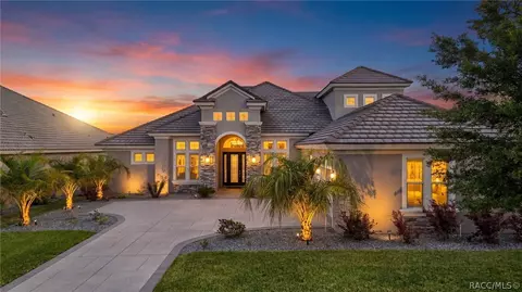 Exterior - 2210 N Peakview Loop, Hernando, FL 34442 photo 4 of 13