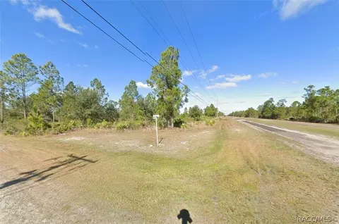 402 Laguna Dr, Indian Lake Estates, FL 33855