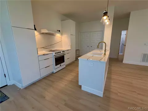 Kitchen - 765 W Toucan Loop, Hernando, FL 34442 photo 2 of 3