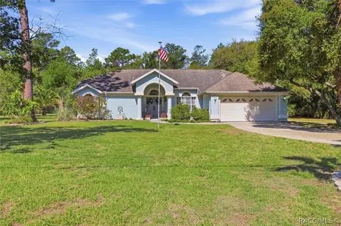 7655 N Firwood Cir, Citrus Springs, FL 34433