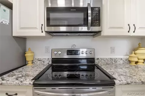 Kitchen - 115 E Hartford St #2A, Hernando, FL 34442 photo 5 of 5