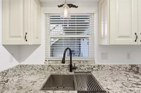 Kitchen - 115 E Hartford St #2A, Hernando, FL 34442 photo 4 of 5