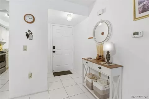 Entry Way - 115 E Hartford St #2A, Hernando, FL 34442 photo 2 of 2
