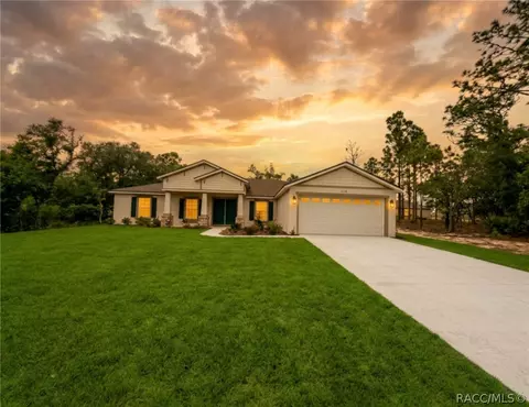 10182 N Elkcam Blvd, Citrus Springs, FL 34433