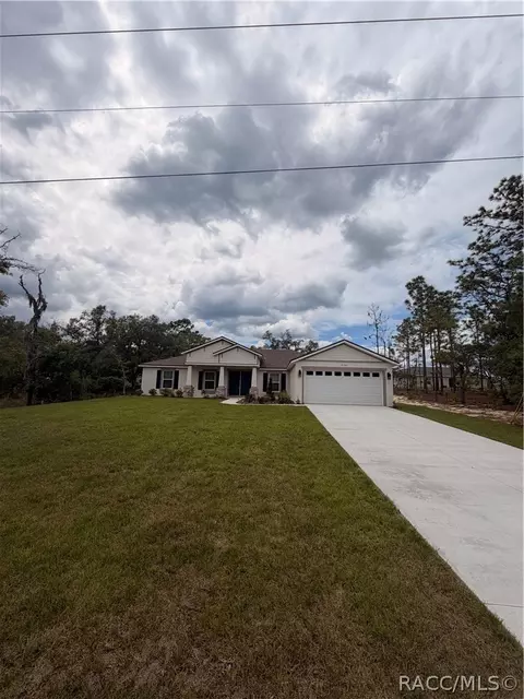 10182 N Elkcam Blvd, Citrus Springs, FL 34433