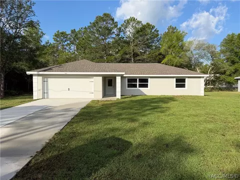 8516 N Gilovu Dr, Citrus Springs, FL 34433