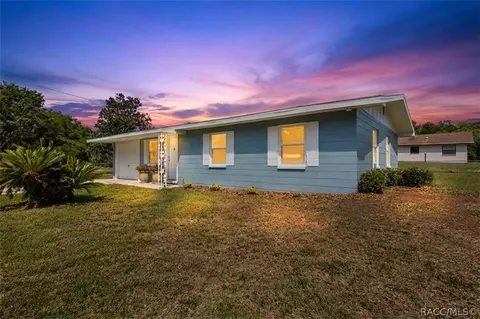 10765 W Spring Cir, Crystal River, FL 34428