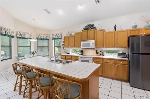 Kitchen - 3182 N Lambeth Path, Hernando, FL 34442 photo 2 of 5