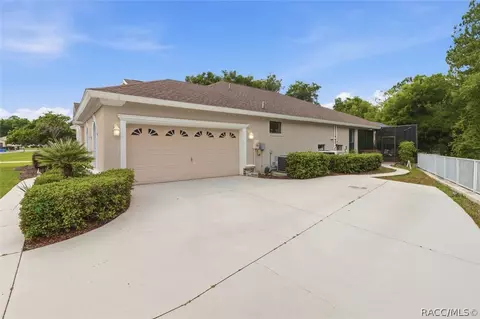 Exterior - 3182 N Lambeth Path, Hernando, FL 34442 photo 4 of 17