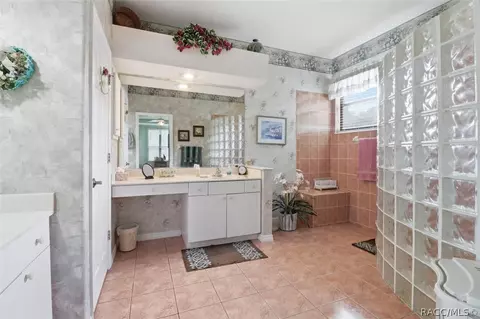 Bath - 3182 N Lambeth Path, Hernando, FL 34442 photo 1 of 3