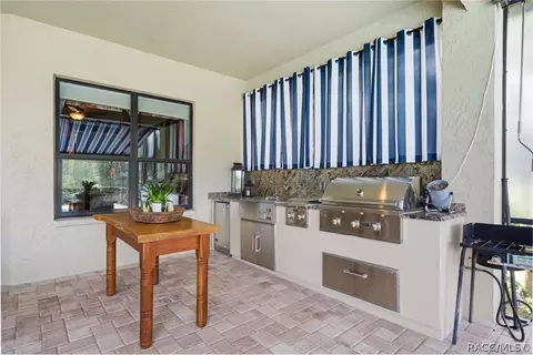 Kitchen - 1083 W Pointer Loop, Hernando, FL 34442 photo 8 of 9