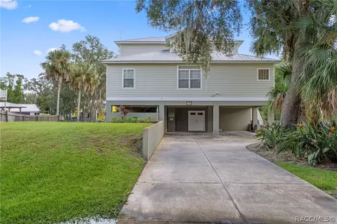 3625 N Suwannee Pt, Crystal River, FL 34428