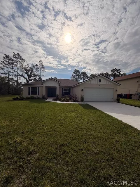 7181 N Waycross Way, Citrus Springs, FL 34433