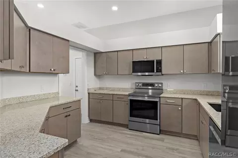 Kitchen - 494 E Charleston Ct, Hernando, FL 34442 photo 1 of 4