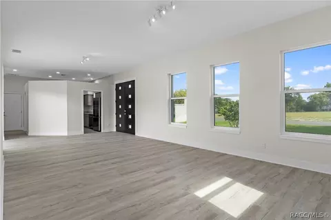 Living - 494 E Charleston Ct, Hernando, FL 34442 photo 2 of 3
