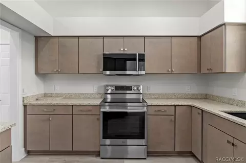 Kitchen - 494 E Charleston Ct, Hernando, FL 34442 photo 2 of 4