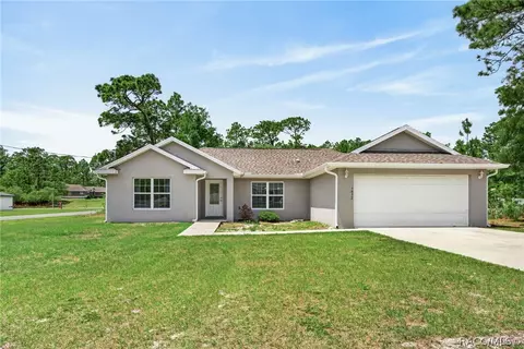7872 N Janeaux Dr, Citrus Springs, FL 34434