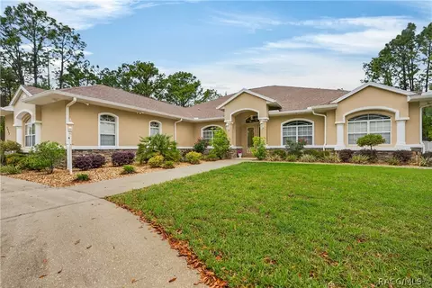 Exterior - 4052 N Mayan Dr, Hernando, FL 34442 photo 6 of 20