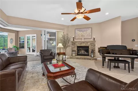 Living - 4052 N Mayan Dr, Hernando, FL 34442 photo 1 of 7