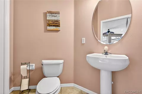 Bath - 4052 N Mayan Dr, Hernando, FL 34442 photo 6 of 6