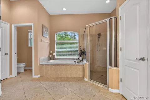 Bath - 4052 N Mayan Dr, Hernando, FL 34442 photo 3 of 6