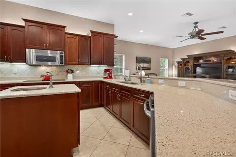 Kitchen - 4052 N Mayan Dr, Hernando, FL 34442 photo 5 of 5