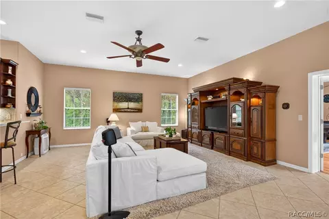 Living - 4052 N Mayan Dr, Hernando, FL 34442 photo 6 of 7