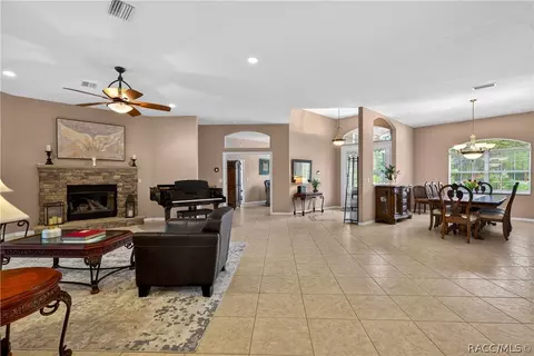 Living - 4052 N Mayan Dr, Hernando, FL 34442 photo 4 of 7
