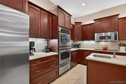 Kitchen - 4052 N Mayan Dr, Hernando, FL 34442 photo 2 of 5