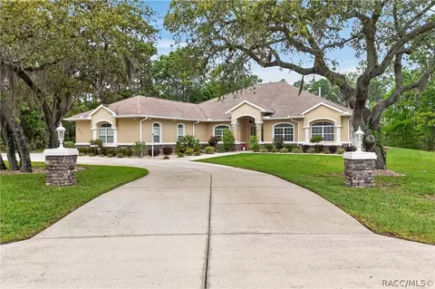 Exterior - 4052 N Mayan Dr, Hernando, FL 34442 photo 5 of 20