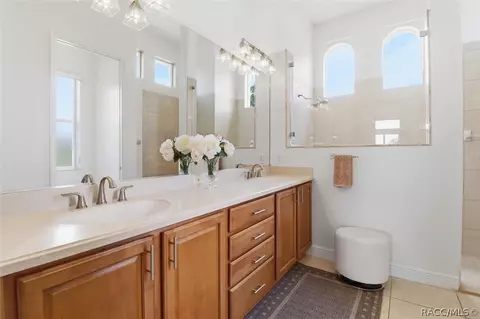 Bath - 1640 N Jimmie Foxx Path, Hernando, FL 34442 photo 1 of 6