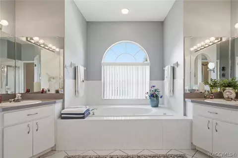 Bath - 760 Epsom Ct, Hernando, FL 34442 photo 3 of 4