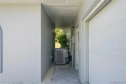 Entry Way - 760 Epsom Ct, Hernando, FL 34442 photo 2 of 2